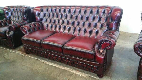 NORA CHESTERFIELD - Classic Chesterfield