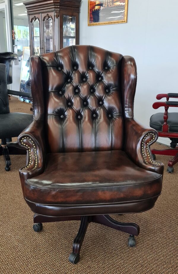 ROMSEY OFFICE CHAIR - Classic Chesterfield