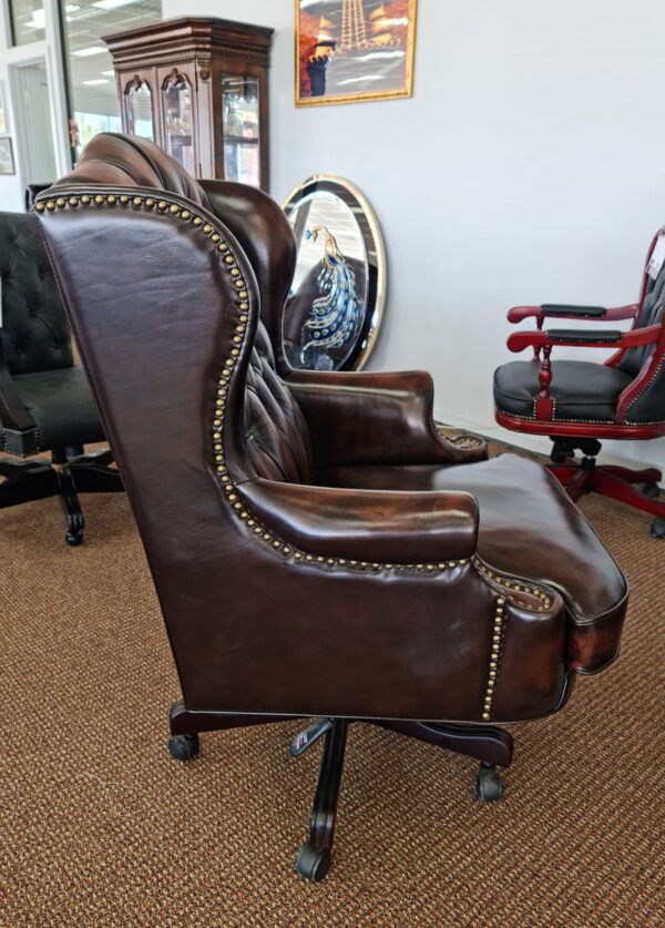 ROMSEY OFFICE CHAIR - Classic Chesterfield