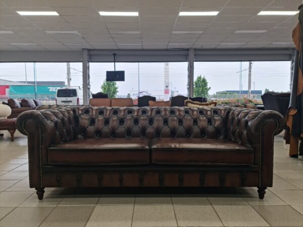 HAMPSHIRE CHESTERFIELD - Classic Chesterfield