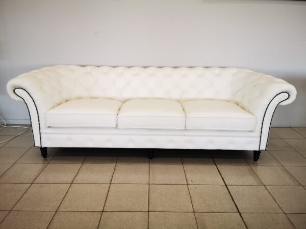 ALEXANDRIA CHESTERFIELD - Classic Chesterfield