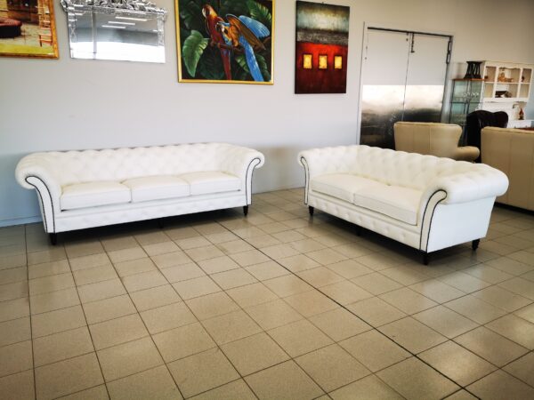ALEXANDRIA CHESTERFIELD - Classic Chesterfield