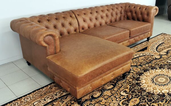 WATERLOO CHAISE SOFA - Classic Chesterfield