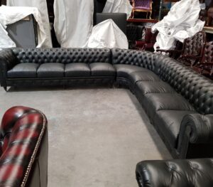 WATERLOO CORNER CHESTERFIELD - Classic Chesterfield